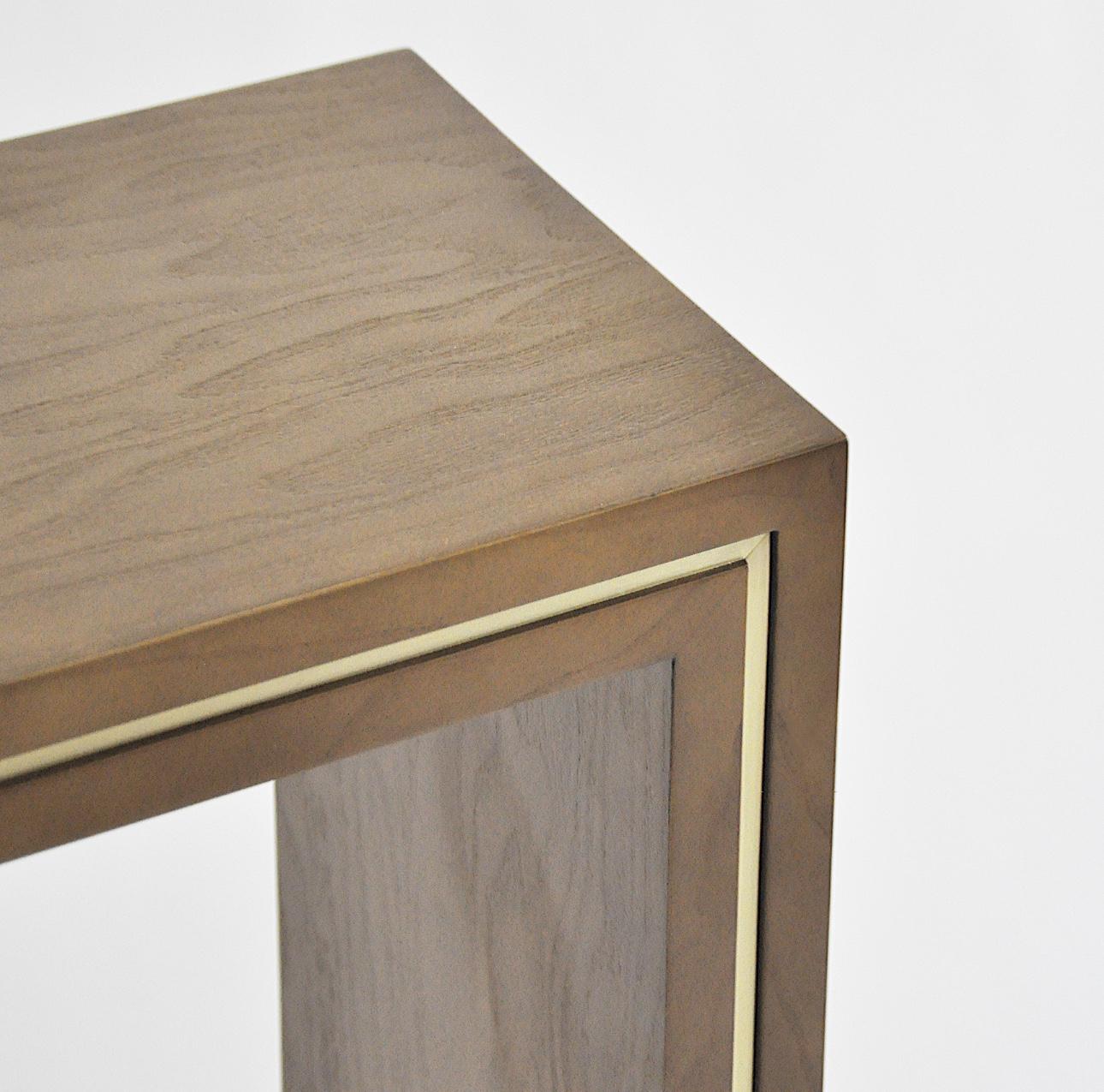 Консоль Brick