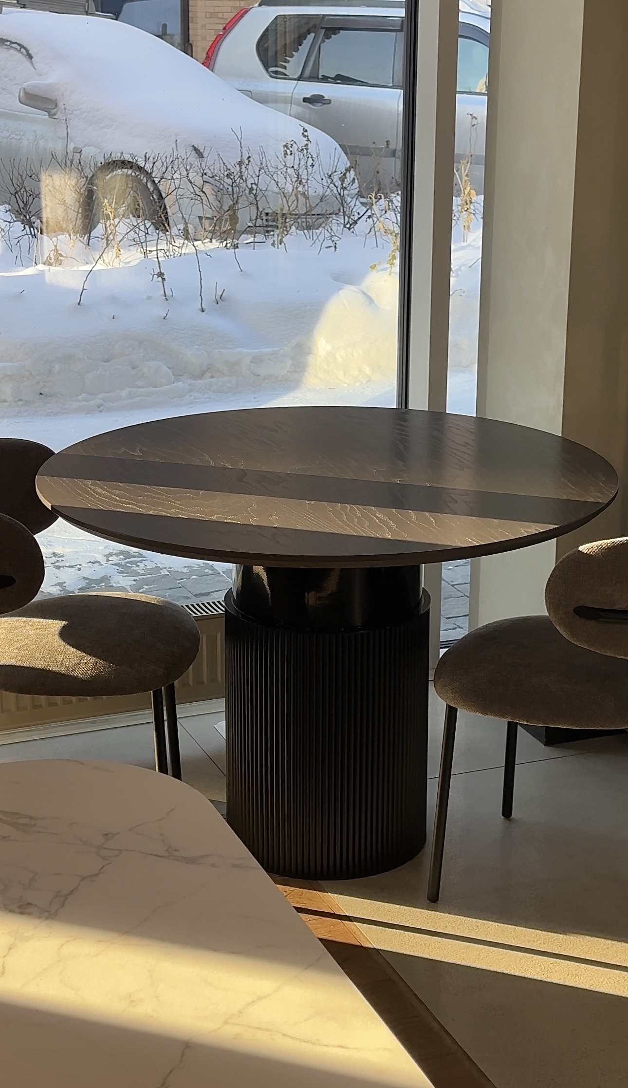 КРУГЛЫЙ СТОЛ ШТУЦЕР КРУГЛЫЙ СТОЛ ШТУЦЕР